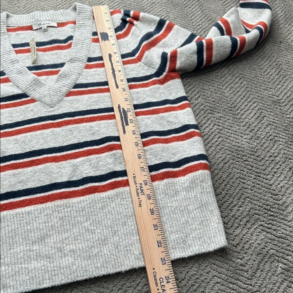 New Madewell V-Neck Sweater Striped Westgate V-Neck Sweater in Coziest Yarn Sz M - Picture 9 of 12